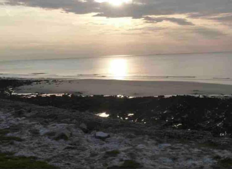 Pleine Face Mer Et Plage Ault Exterior photo